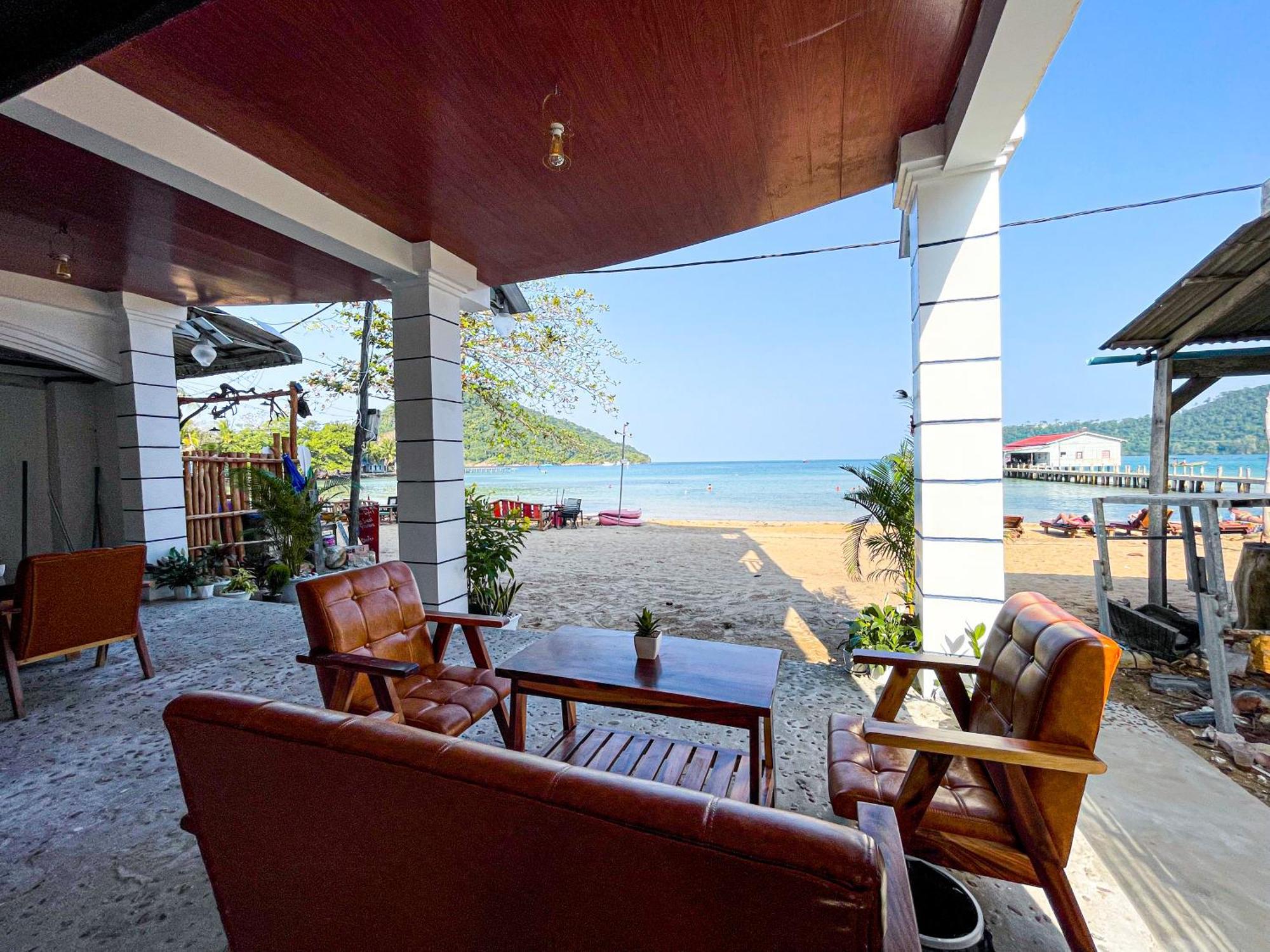 Coral Hotel Koh Rong Sanloem Bagian luar foto