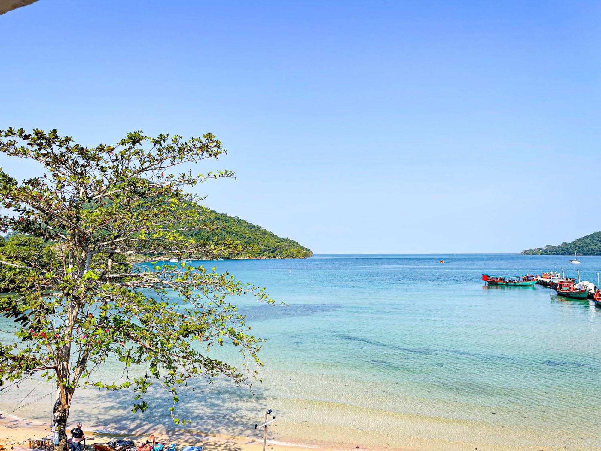 Coral Hotel Koh Rong Sanloem Bagian luar foto